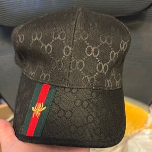 Black Bee Monogram Baseball Cap - women’s - worn a few times , adjustable back